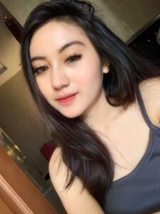video mba felly mainin apem di closet hotel viral